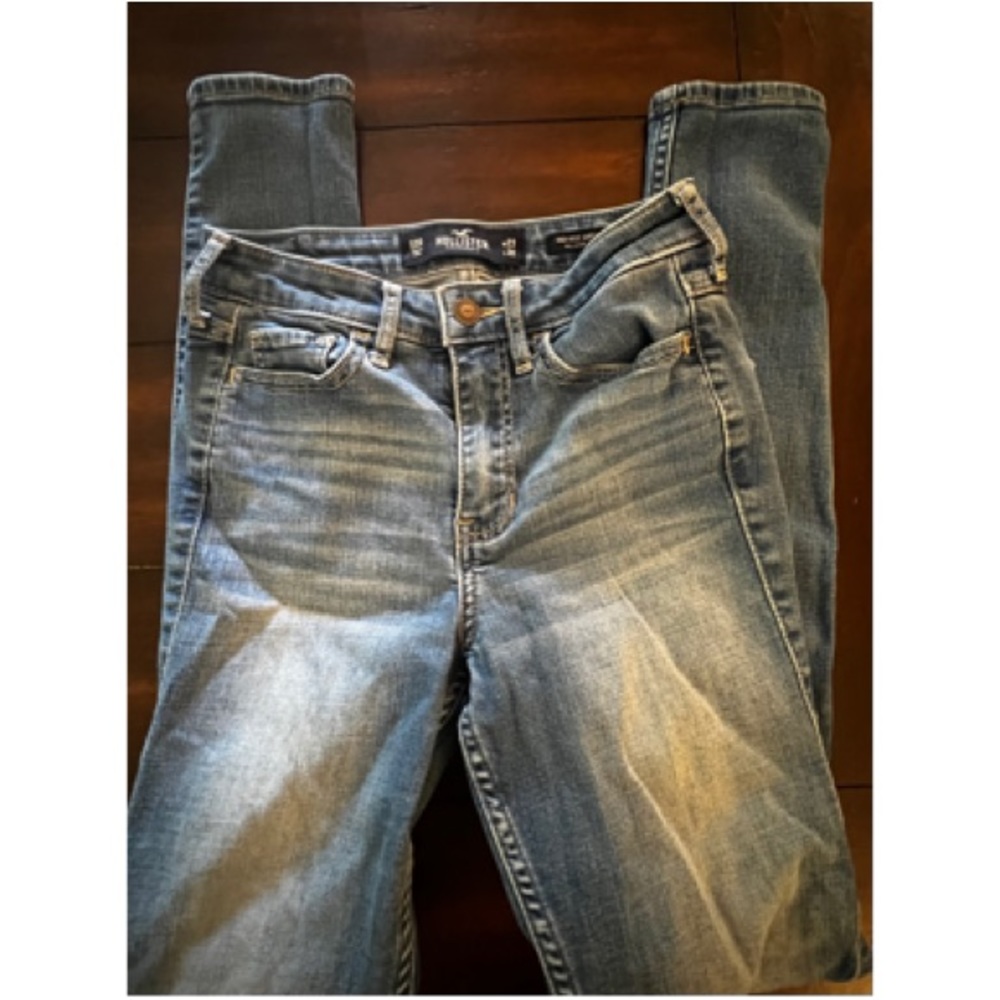 Hollister jeans, size 00 reg